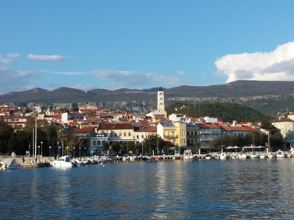 Apartments Ema Crikvenica Exterior foto