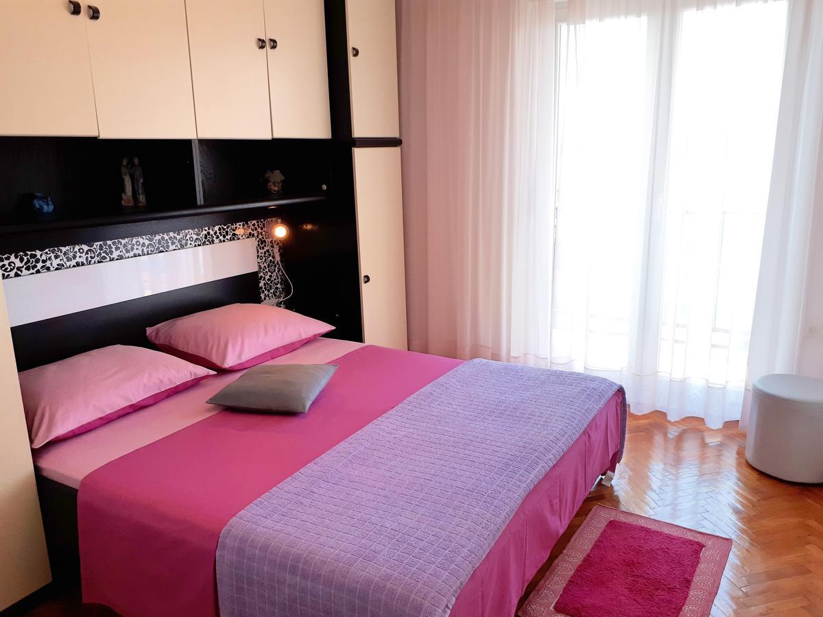 Apartments Ema Crikvenica Exterior foto